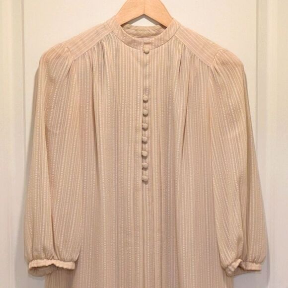 Late 70s Maak Modell 38 Button Front Kaftan with Pleated Details - Picture 2 of 12